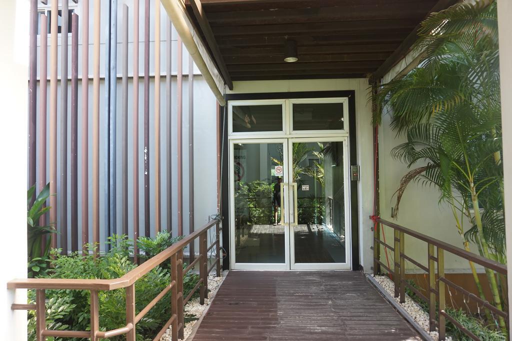 Akelada Hotel Nang Rong Exterior foto